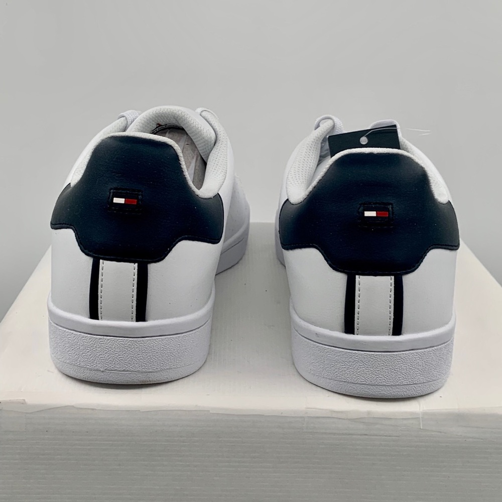 NWT NIB Tommy Hilfiger Listen Men’s White Leather Sneakers Shoes - Picture 4 of 11